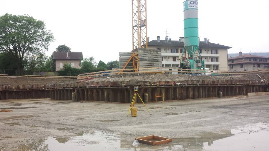 Implantation des fondations d'un bâtiment à Reignier